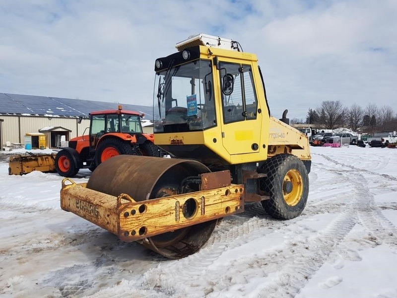  Bomag BW177DH-40 Asphalt Roller photo